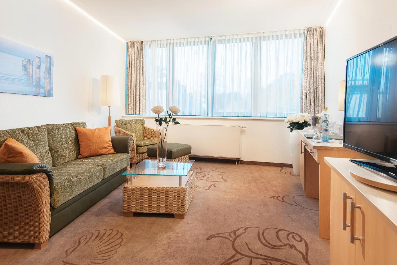 Parkhotel IV Jahreszeiten Kuhlungsborn Bagian luar foto