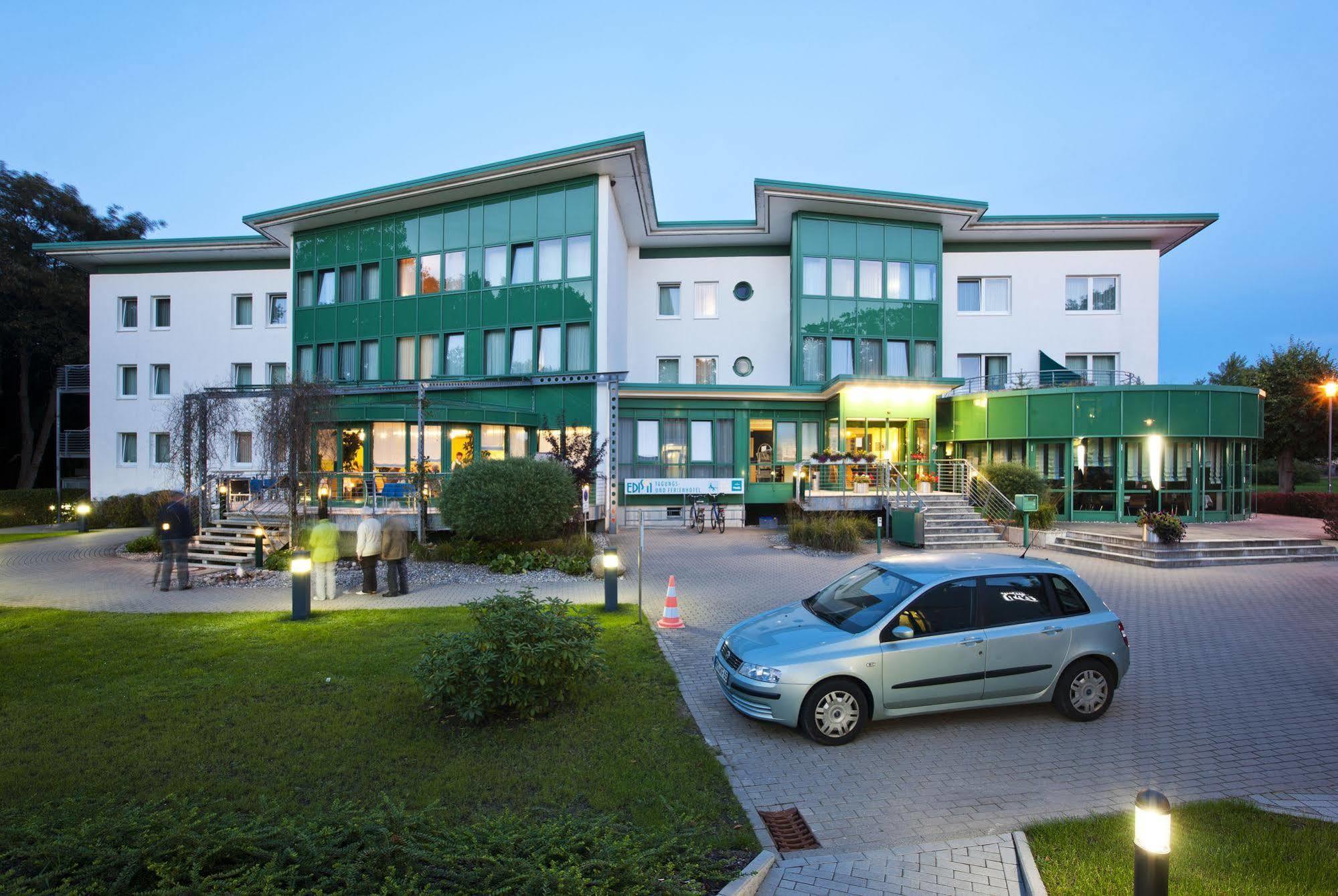 Parkhotel IV Jahreszeiten Kuhlungsborn Bagian luar foto