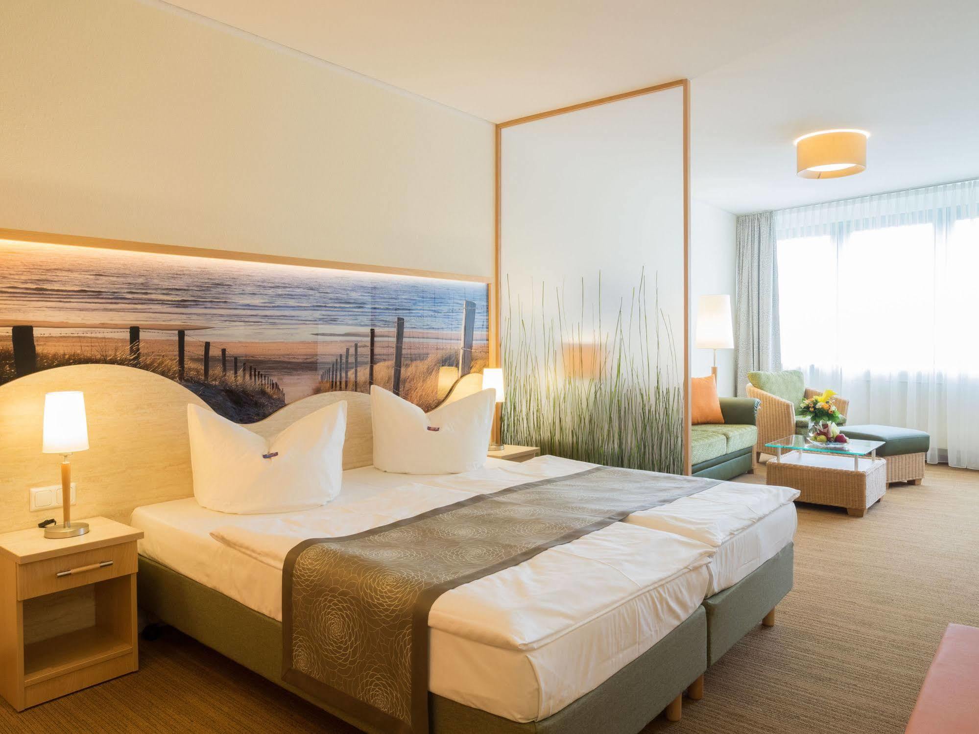 Parkhotel IV Jahreszeiten Kuhlungsborn Bagian luar foto
