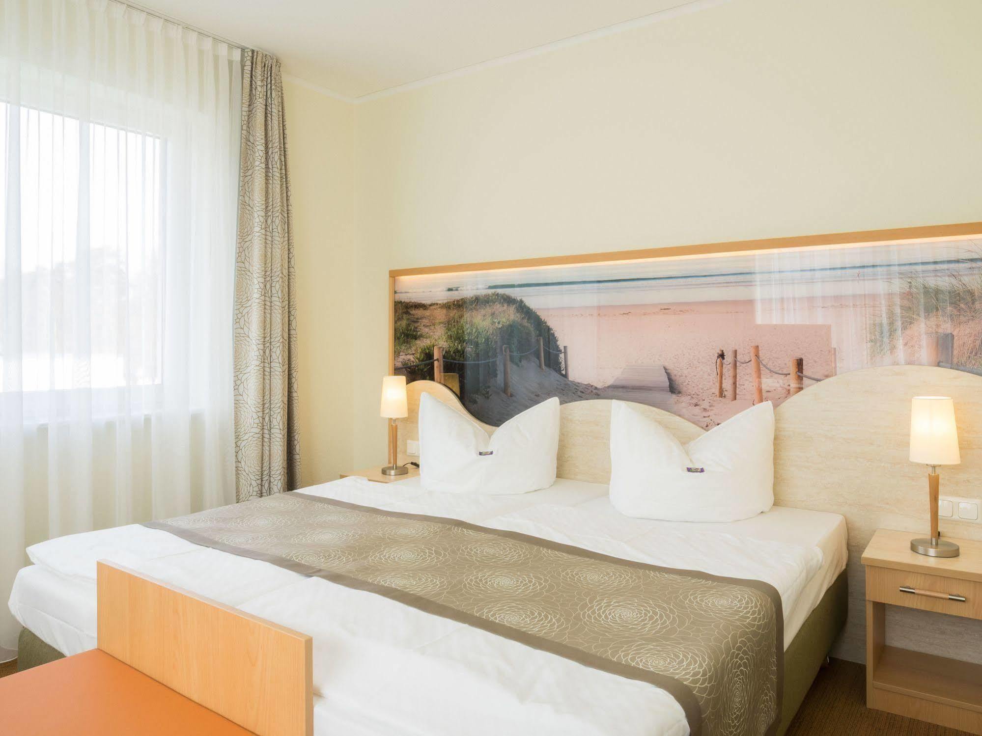Parkhotel IV Jahreszeiten Kuhlungsborn Bagian luar foto