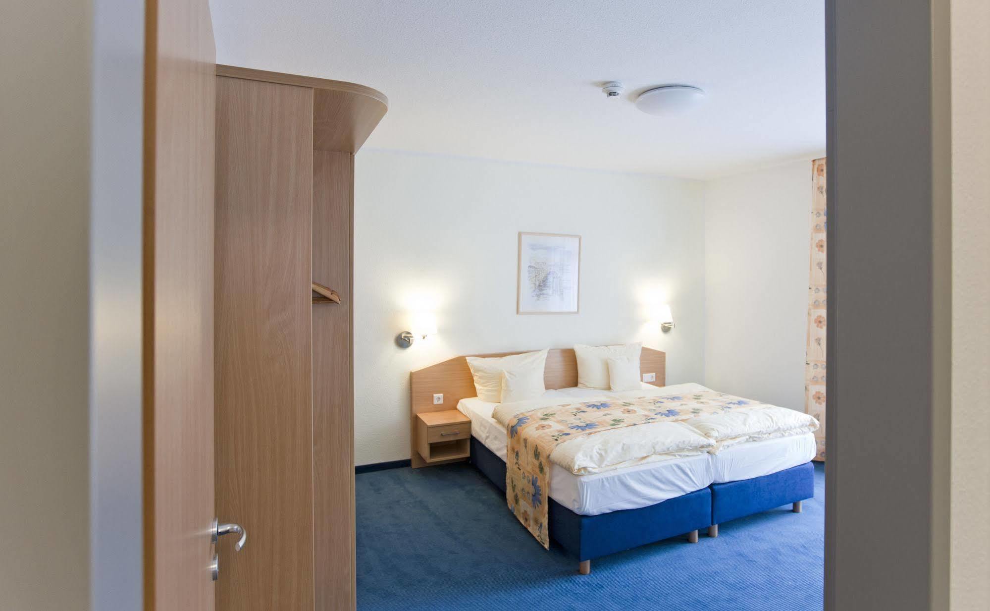 Parkhotel IV Jahreszeiten Kuhlungsborn Bagian luar foto